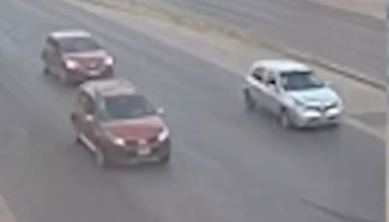 Robo automotor y persecución en 9 de Abril