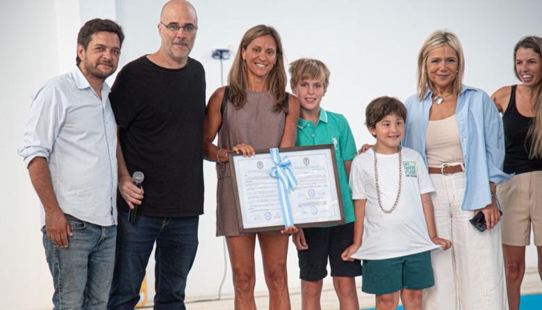 Reconocieron a la nadadora Noelia Petti
