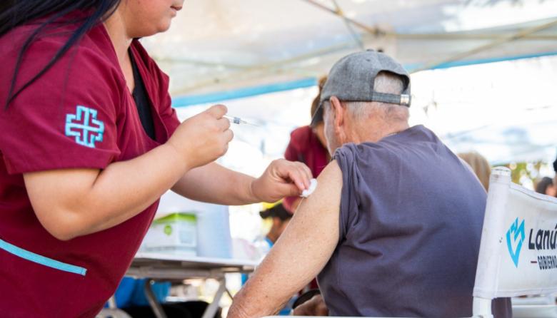 Instalan postas saludables en plazas del distrito durante tres días