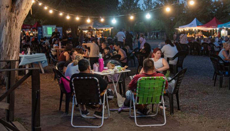 Miles de vecinos disfrutaron de una nueva edición de “la Granja Nocturna”