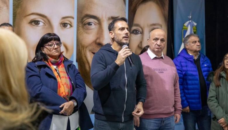 La trastienda del poder de Lanús: en el PJ piden pan y no le dan, piden queso y le dan huesos