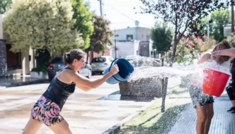 Le dieron una paliza en patota por negarse a participar de los festejos del Carnaval