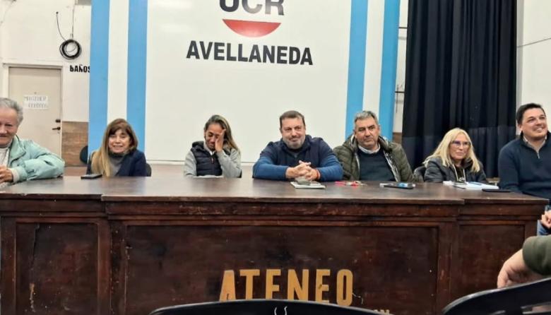 La UCR de Avellaneda cruzó a Damián Paz