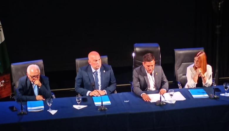 Fabiani encabezó la apertura del período de sesiones en el Concejo de Almirante Brown