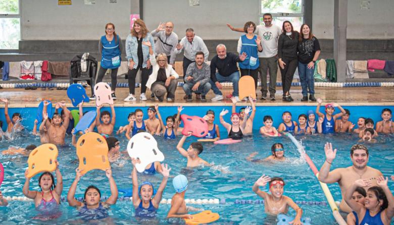 Fabiani y Eichel acompañaron a jóvenes que participan del programa "Todos al Agua"