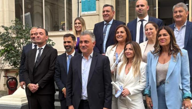 El mileísmo arremete por la unicameralidad en la Legislatura