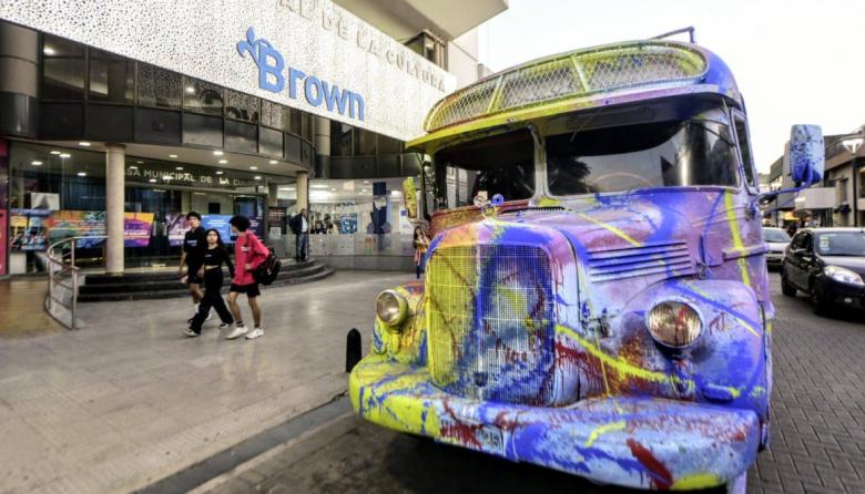 A semanas de la copa del mundo, llega una muestra de arte mundialista