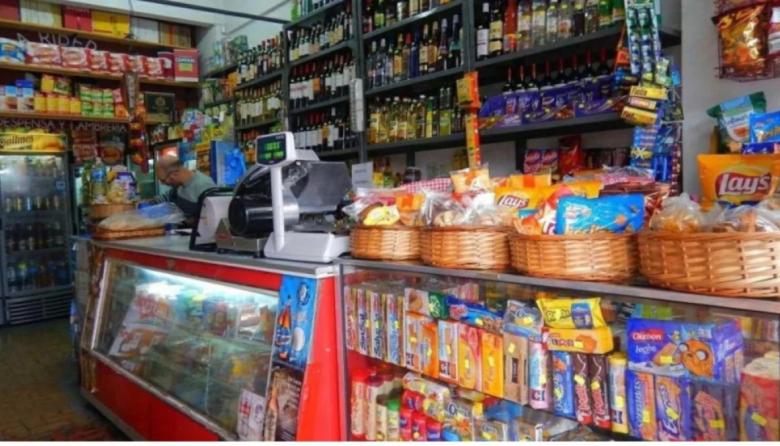 La falta de dinero y la inflación golpean a los almacenes de barrio