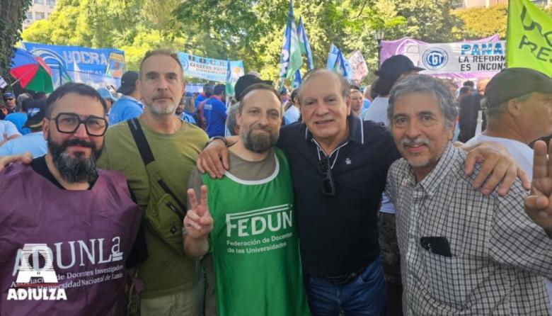 “Estamos cobrando la mitad de lo que un docente cobraba en noviembre del 2023”