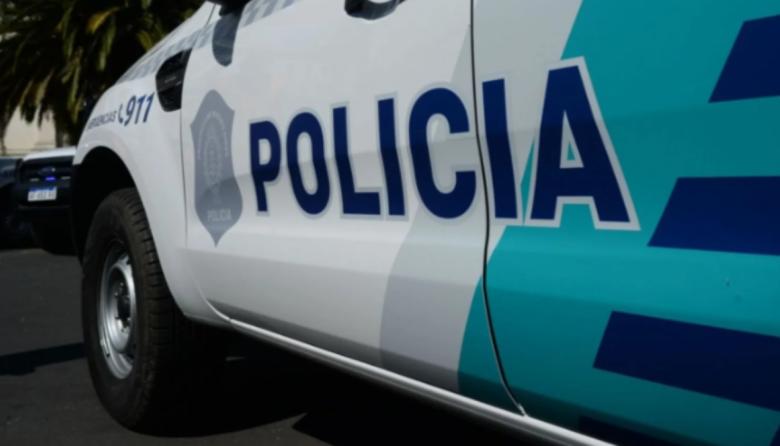 Un nene encontró el cuerpo de su mamá enterrado en el patio del novio de la mujer