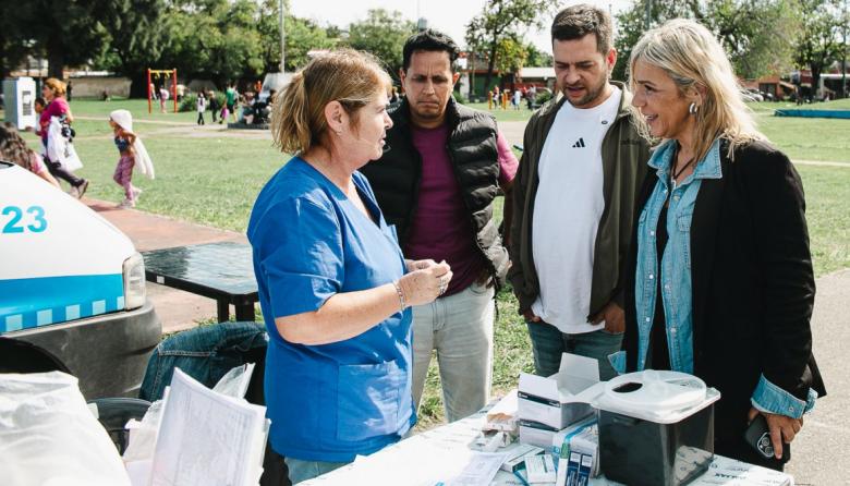 Fabiani y Eichel recorrieron el operativo "Tu CAPS en casa"