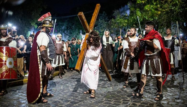 El Vía Crucis llega a localidades y barrios de Almirante Brown