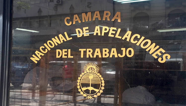 Se complica la estrategia judicial de la CGT: Piden la causa al juez que suspendió la reforma laboral