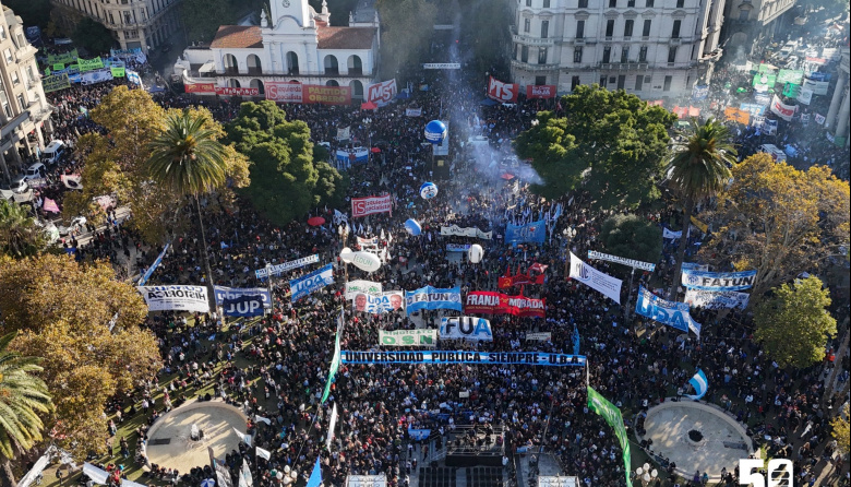 La Universidad volvió a colmar las calles en reclamo contra el ajuste presupuestario del Gobierno nacional