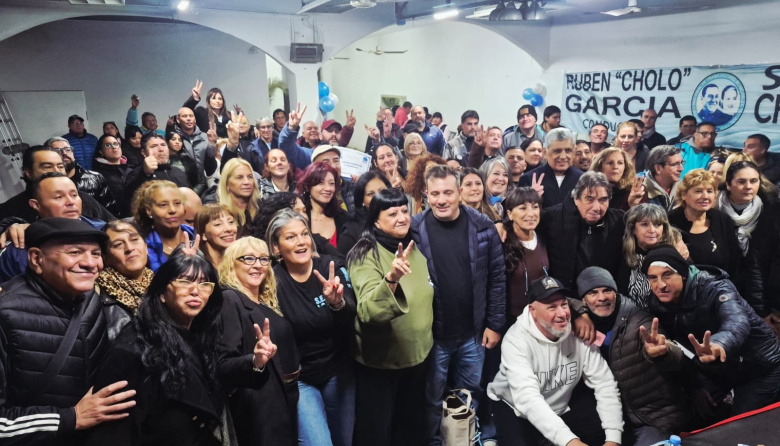 En medio de las críticas camioneras, se reúnen los gremios municipales