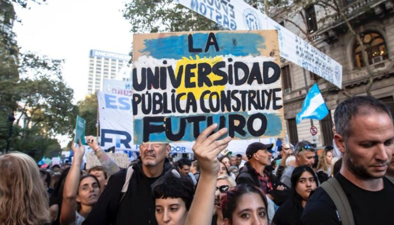 Se necesita una suba del 52,1% para recuperar lo perdido por los salarios universitarios
