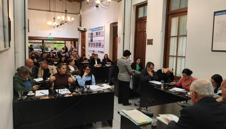 UxP y LLA: diferencias por AySA, tropas estadounidenses y universidades