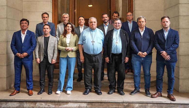 La Iglesia refuerza su rol social: Cascallares participó de un encuentro junto a intendentes