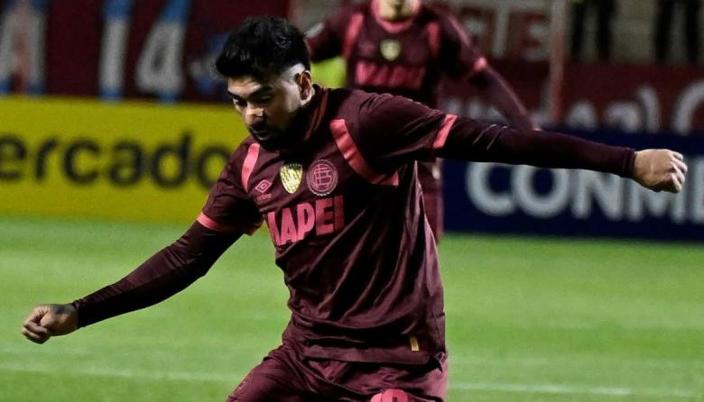 Lanús pegó un duro tropezón en su viaje a Bolivia