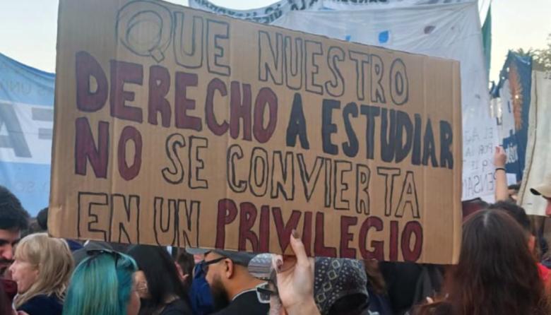 "La sociedad sigue defendiendo y cuidando la universidad pública”, celebran desde ADUNLA