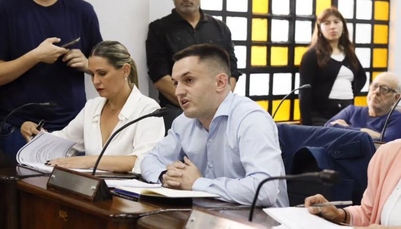 Moroni le respondió a Villa: “Tiene un acuerdo político con Julián Álvarez”