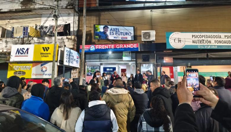 Junto a Secco, Alejandro Cruz inauguró un nuevo espacio en respaldo a Kicillof