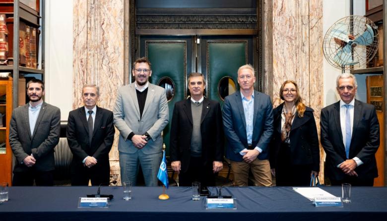 La banca pública bonaerense firmó acuerdos de cooperación con entidades de Uruguay