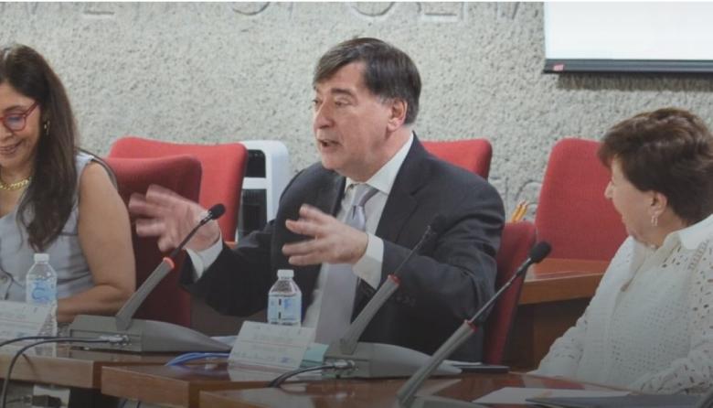 Calzoni advirtió que “todavía no hay una salida” al conflicto universitario