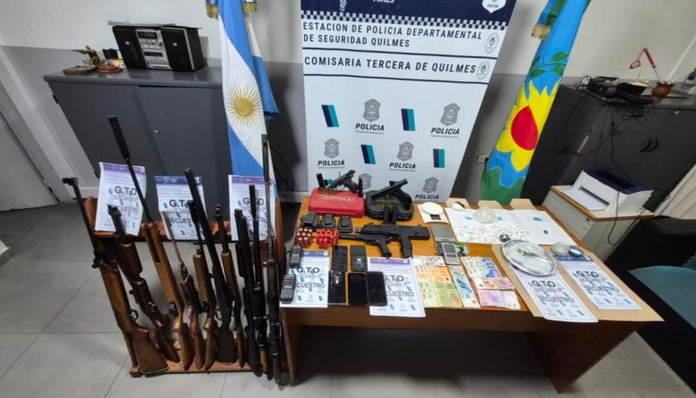 Desbarataron un búnker narco y descubrieron un arsenal de armas de guerra