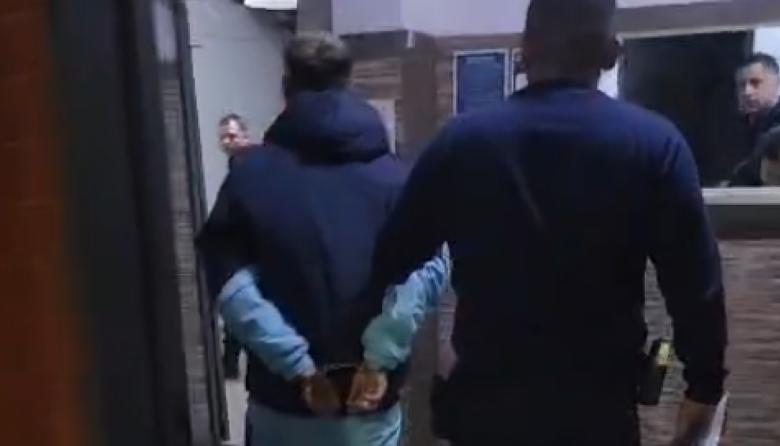 Detuvieron a un hombre acusado de secuestrar, golpear y abusar sexualmente de su pareja