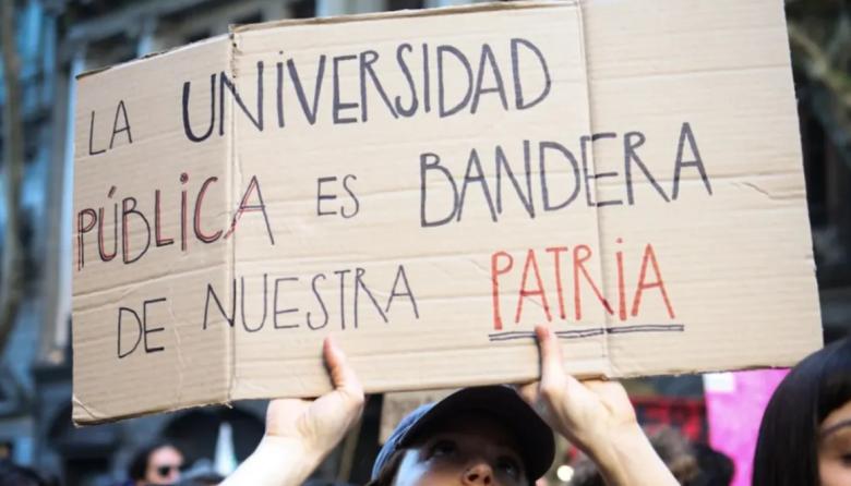 Universidades aguardan la actualización de salarios y becas mientras continúa el reclamo