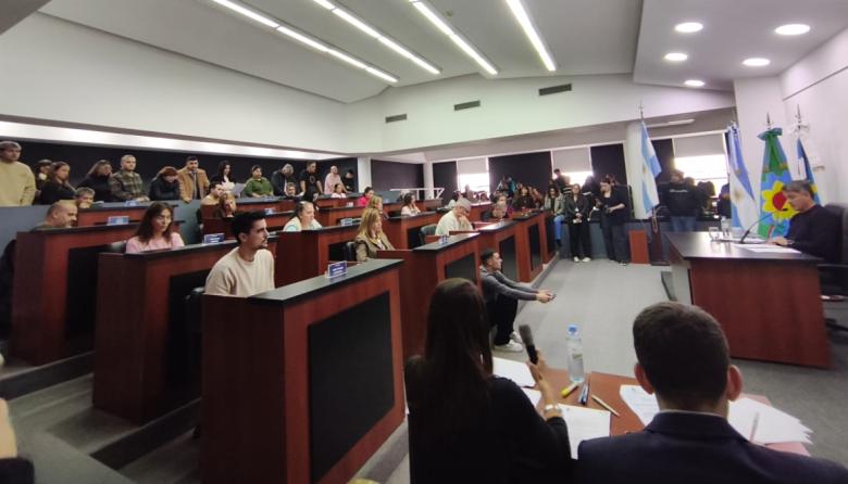 El HCD de Ezeiza convalidó un aumento salarial del 10 por ciento para los trabajadores municipales