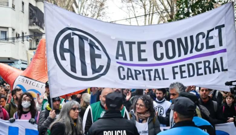 ATE-CONICET marchó contra el ajuste y la expulsión de científicos
