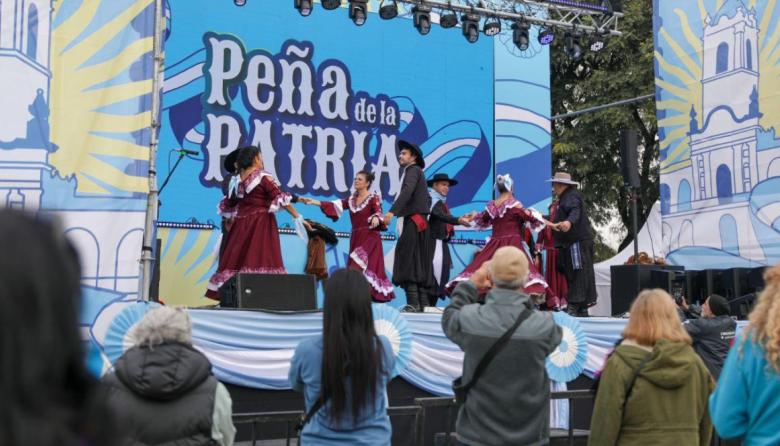 Peña por el 9 de Julio en Lanús