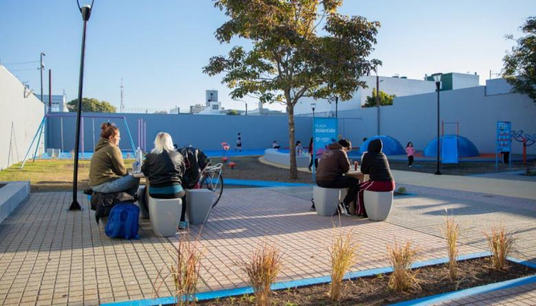 Puesta en valor de la Plaza Atlántida de Lanús Oeste