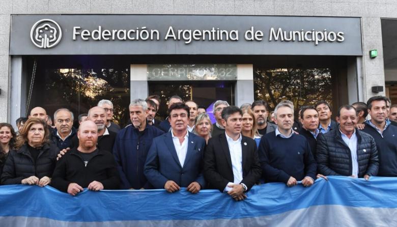 Los alcaldes axelistas presionan por el desdoblamiento electoral