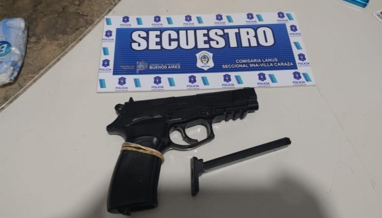 Quiso robar una bici con una pistola falsa