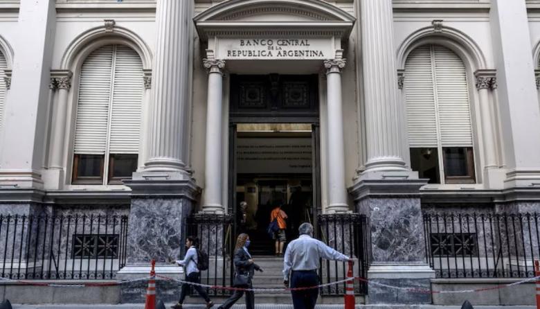 El fin de la banca central como herramienta de desarrollo: las cinco claves del proyecto de Milei