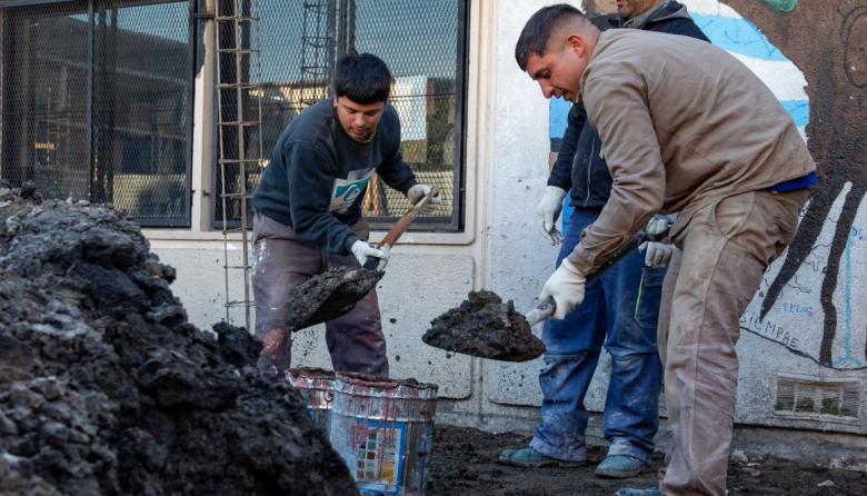 Continúan las obras en distintas escuelas públicas del distrito