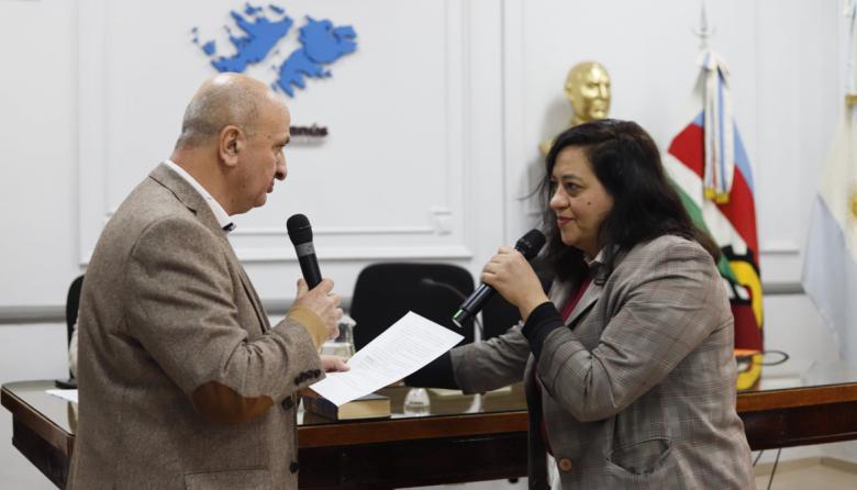 Cynthia Rossetti juró como concejala en Lanús y LLA volvió a a cargar contra la seguridad
