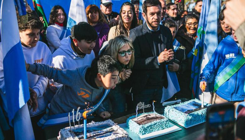 El Municipio celebró el 116° aniversario de Longchamps