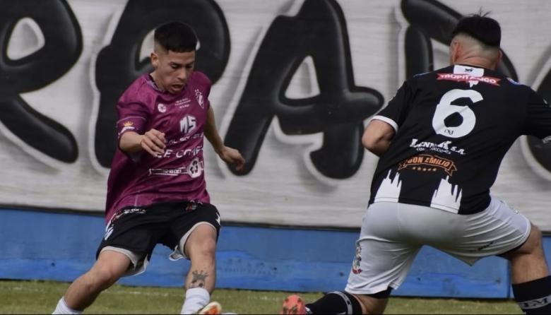Claypole y Fénix no pasaron del empate