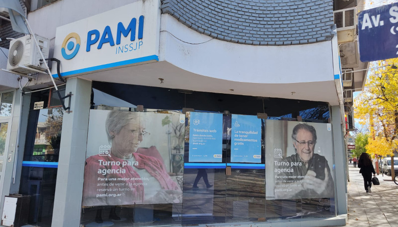 Deudas, renuncias y virtual cesación de pagos: La crisis del PAMI se profundiza