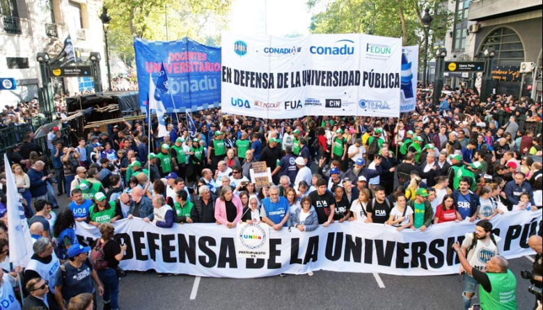 Con datos actualizados de pérdida salarial, gremios universitarios reabren la paritaria