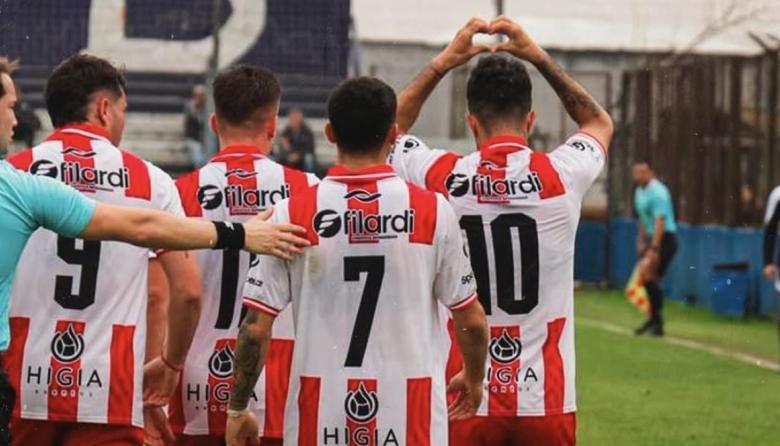 Cañuelas ganó y sigue en la lucha por la punta