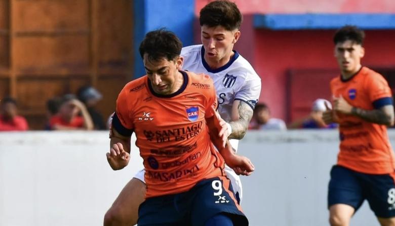 Tristán Suárez se hizo fuerte en Santiago y los hinchas de Güemes suspendieron el partido