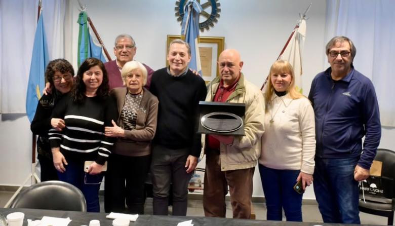 Gray visitó el Rotary Club de Luis Guillón