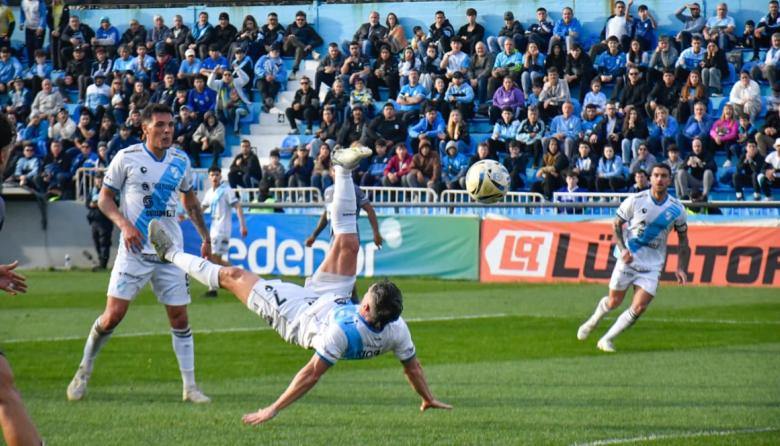 Temperley perdió un invicto de nueve partidos