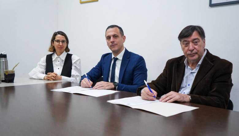 Julián Álvarez y la UNDAV firmaron un convenio para formar a la Policia de Prevencion Municipal