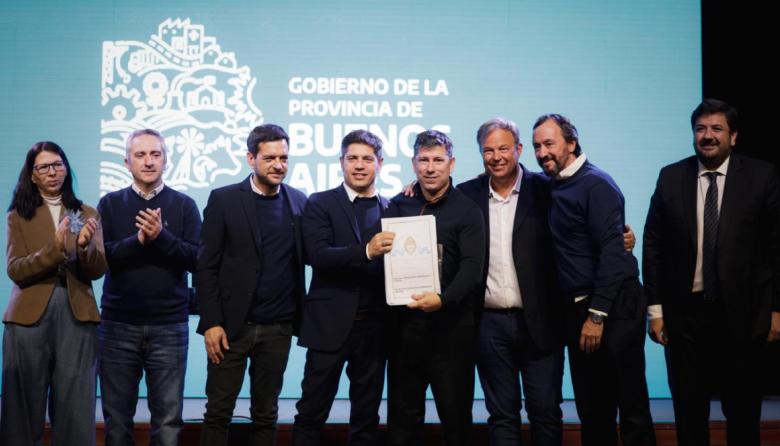 Kicillof y Cascallares inauguraron un Centro Integrador Comunitario y entregaron escrituras